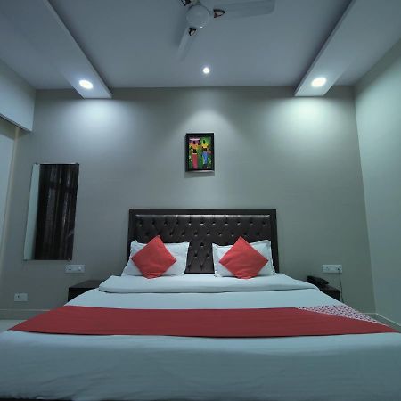 Hotel Kailash Mansarovar And Banquet Hall Bareilly Εξωτερικό φωτογραφία