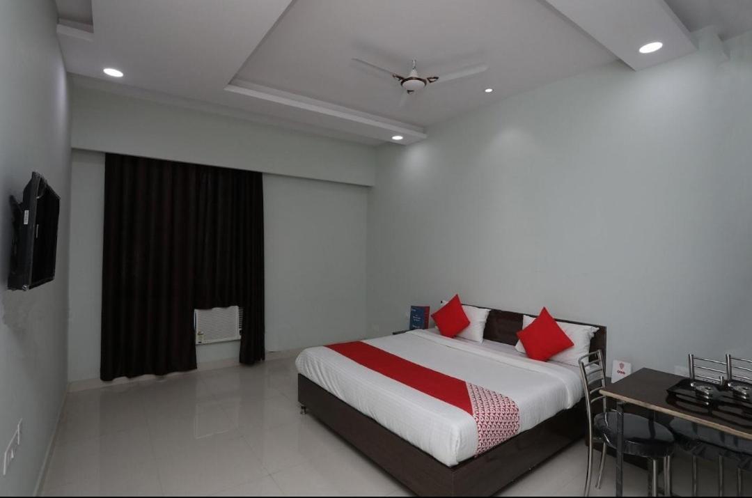 Hotel Kailash Mansarovar And Banquet Hall Bareilly Εξωτερικό φωτογραφία