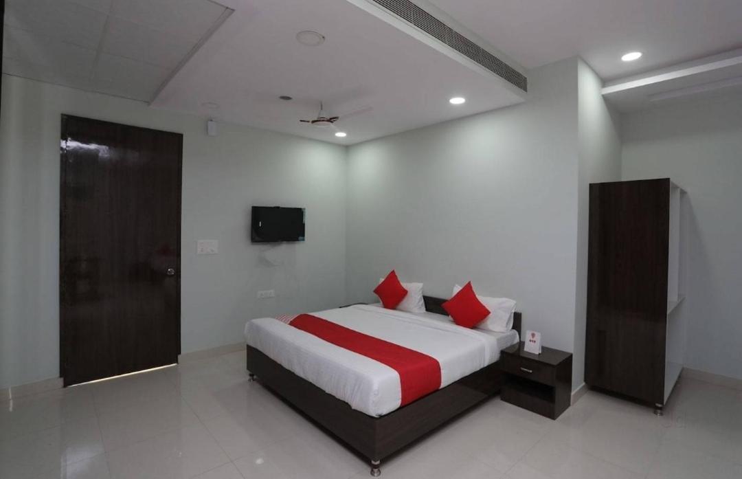 Hotel Kailash Mansarovar And Banquet Hall Bareilly Εξωτερικό φωτογραφία